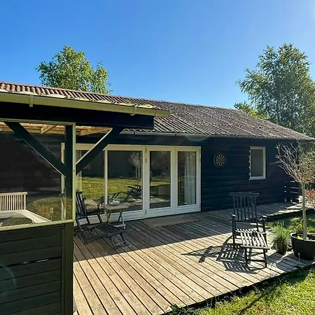 Log On Large Nature Plot With Sun Feriehus *